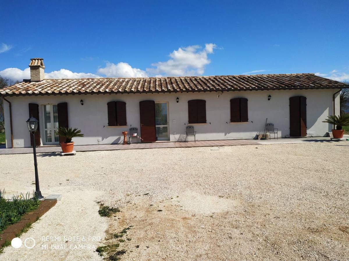 Agriturismo " Le Serre" Spello Bagian luar foto