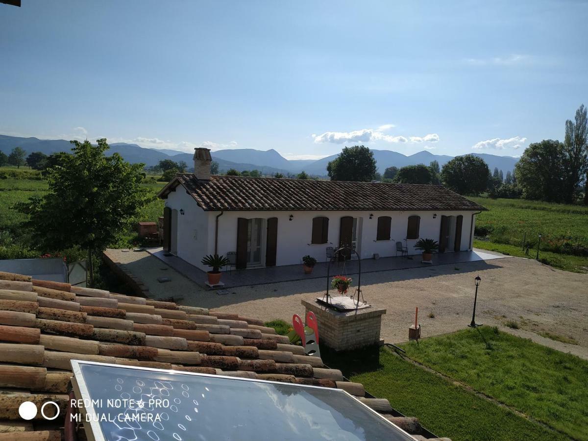 Agriturismo " Le Serre" Spello Bagian luar foto